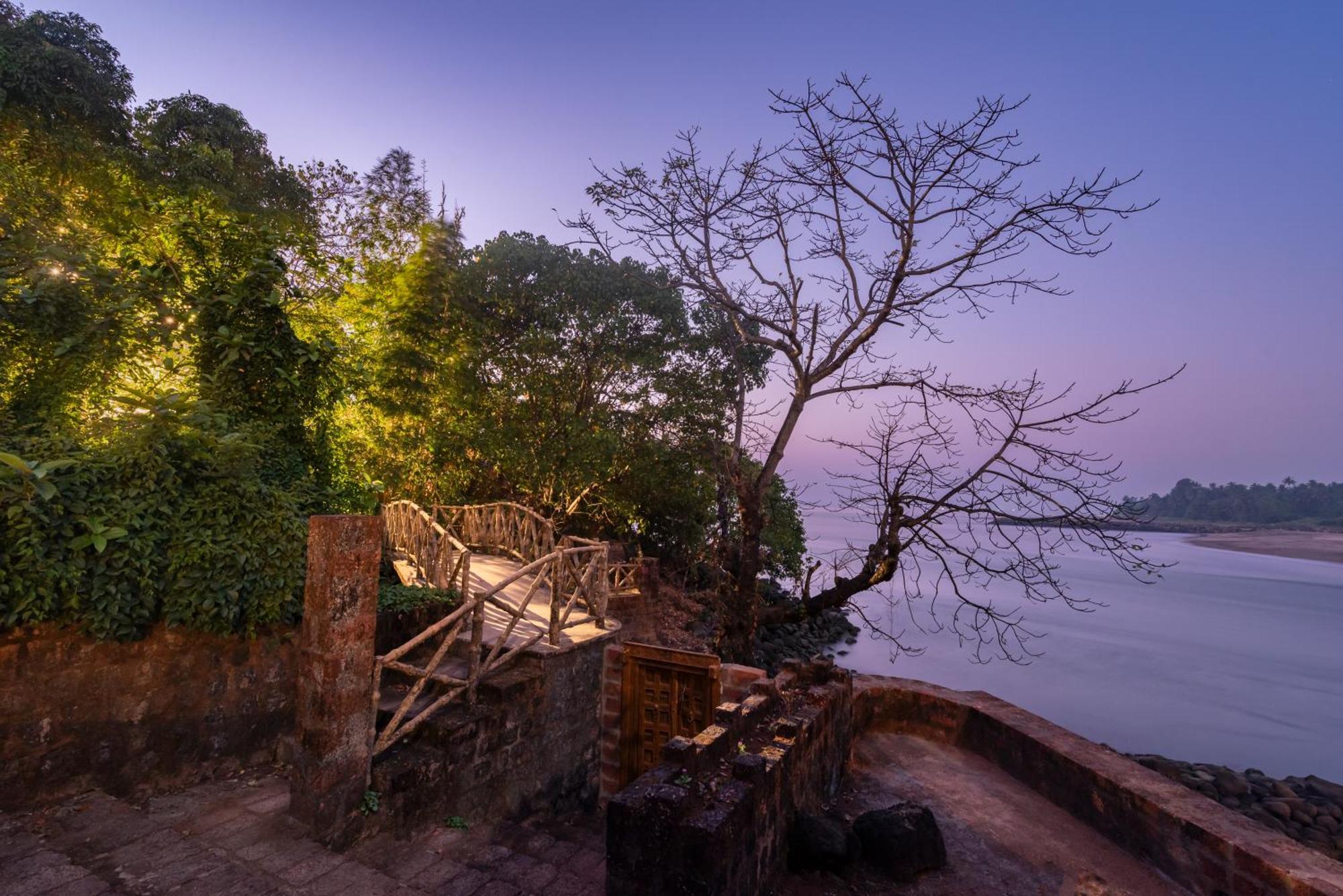 Saffronstays Athaang, Dapoli Ānjarle Buitenkant foto