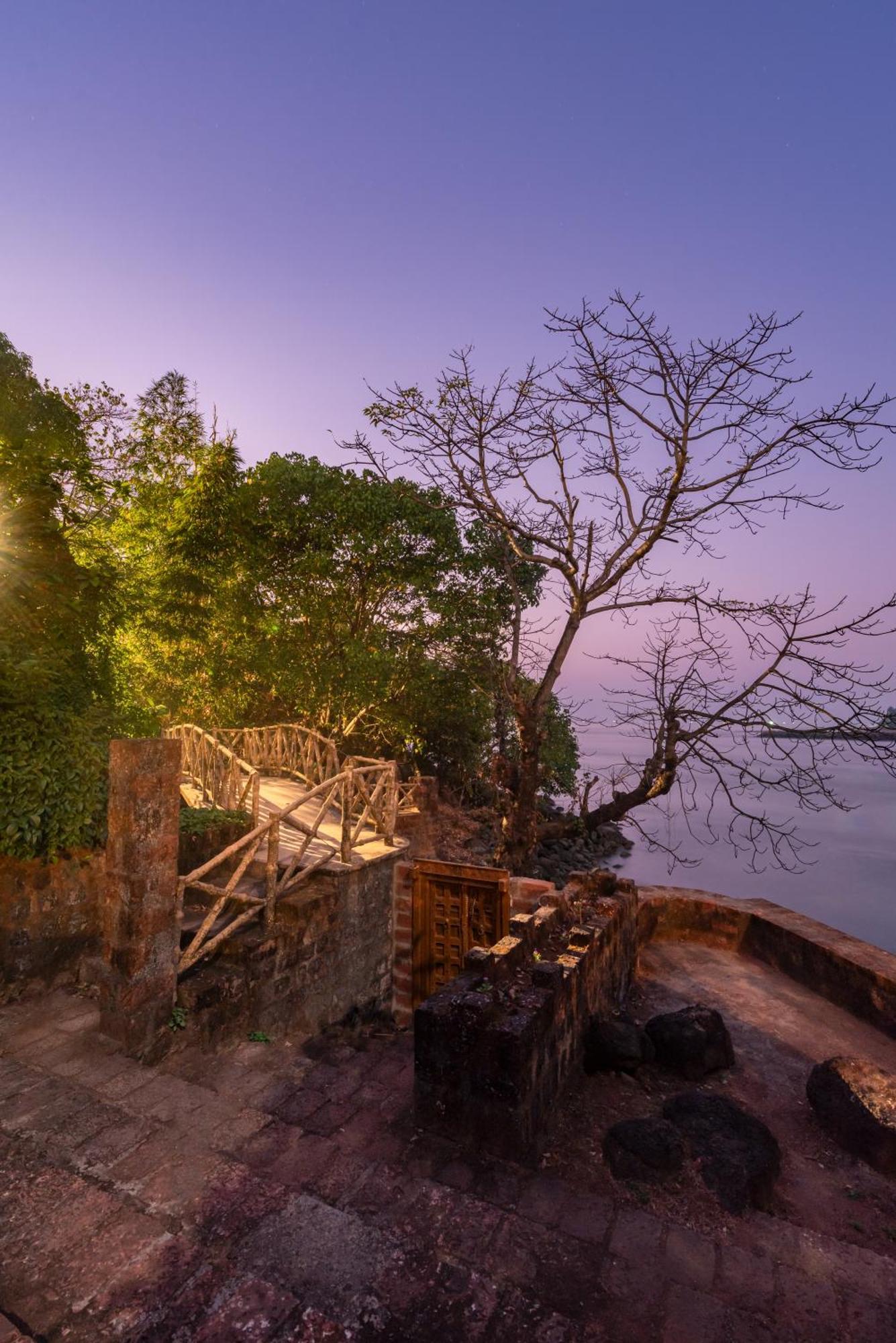 Saffronstays Athaang, Dapoli Ānjarle Buitenkant foto